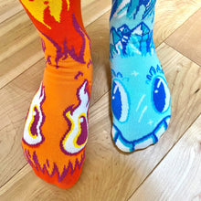 Load image into Gallery viewer, Burnie & Icey - Opposocks Artist Series