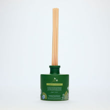 Load image into Gallery viewer, Reed Diffuser - Lavender, Rosemary, Thyme &amp; Mint
